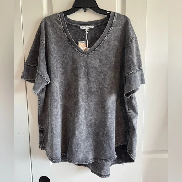 Jane and Delancey Washed Charcoal V-Neck Tunic - Picture 1 of 8